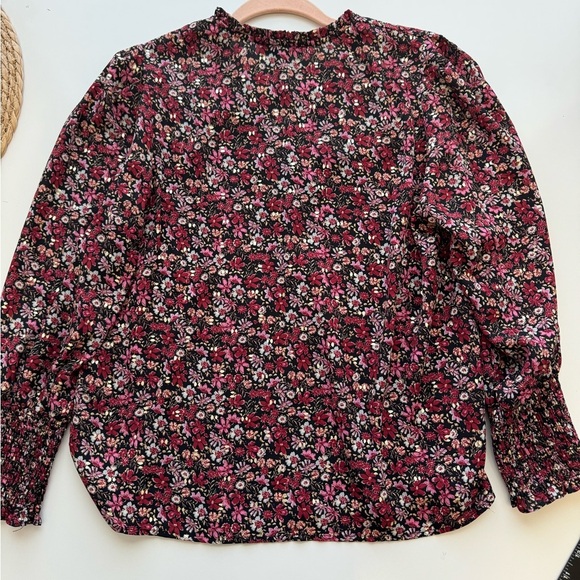 Aqua Floral Smocked Sleeve Top V- Neck Long Sleeve Pullover Small - Picture 9 of 10